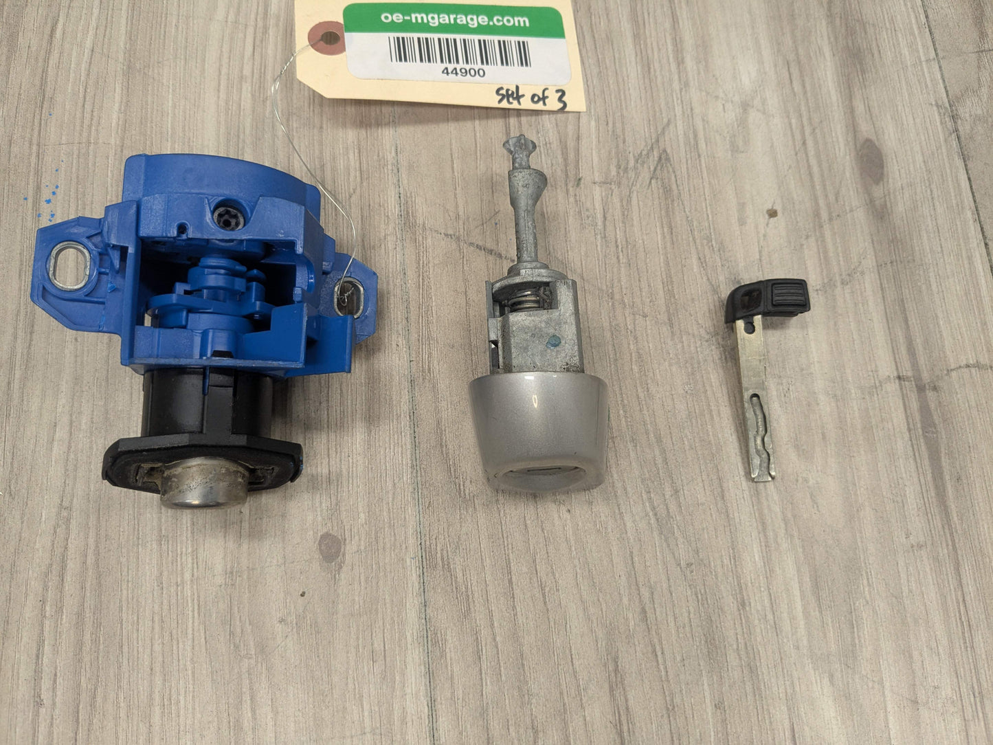 07-13 OEM BMW E92 328 335 M3 Driver Door Lock Cylinder Mechanism Silver w/ Key