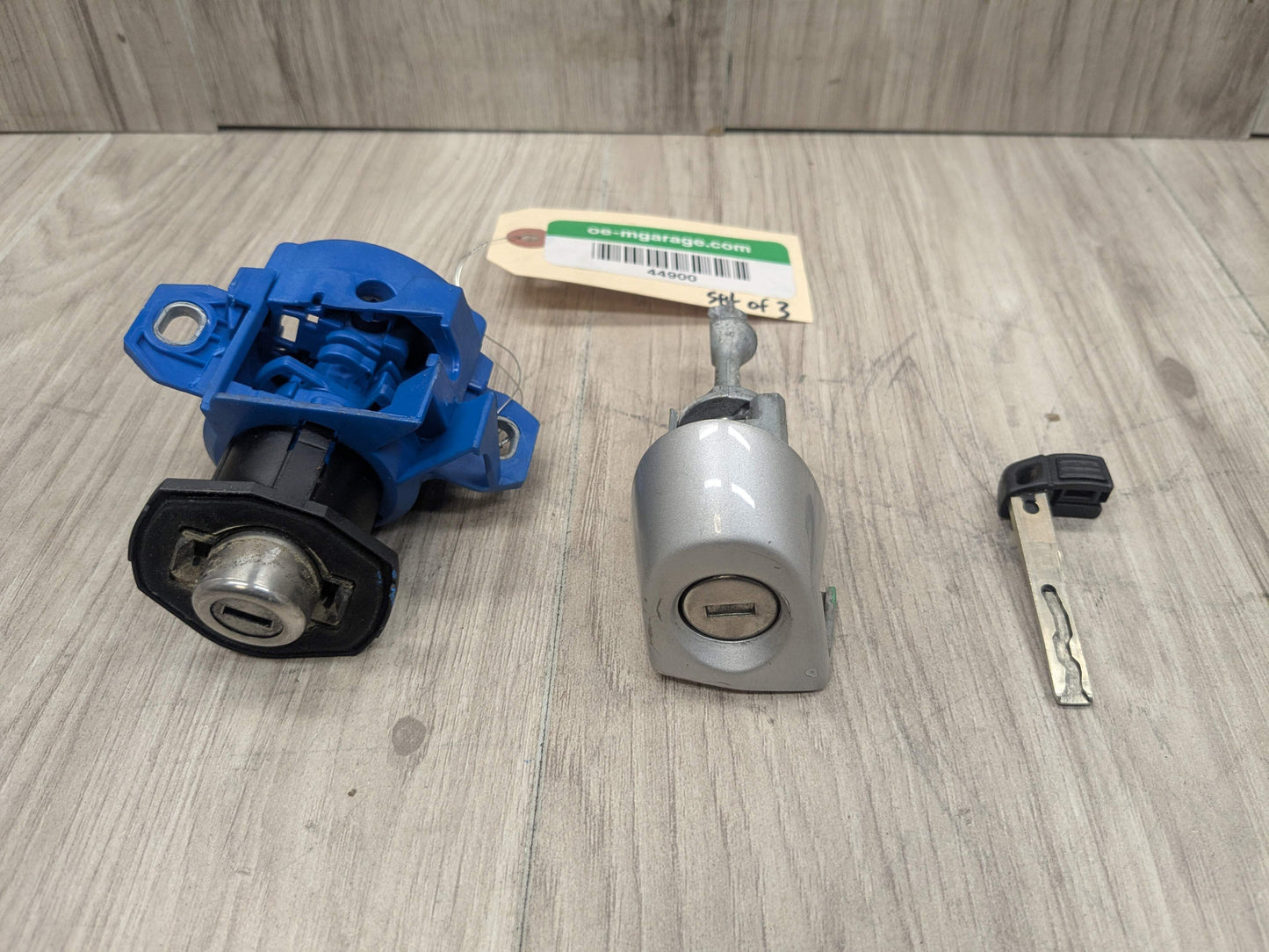 07-13 OEM BMW E92 328 335 M3 Driver Door Lock Cylinder Mechanism Silver w/ Key