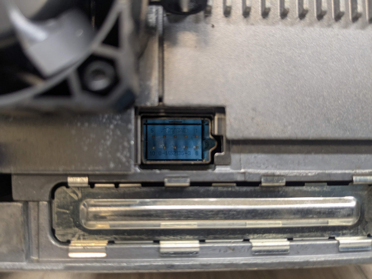 06-08 OEM BMW E90 E92 E93 335 M3 CCC Navigation Headunit CD DVD FM Radio Tuner