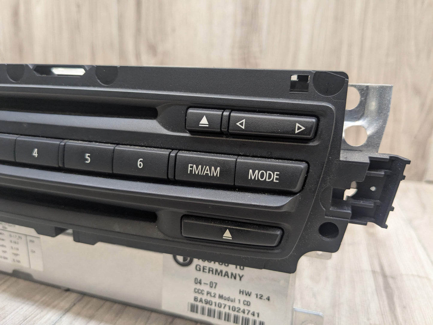 06-08 OEM BMW E90 E92 E93 335 M3 CCC Navigation Headunit CD DVD FM Radio Tuner