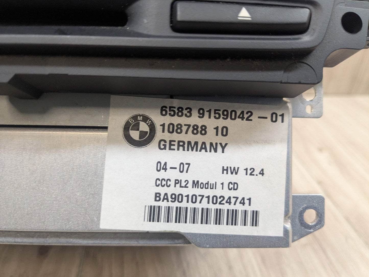 06-08 OEM BMW E90 E92 E93 335 M3 CCC Navigation Headunit CD DVD FM Radio Tuner