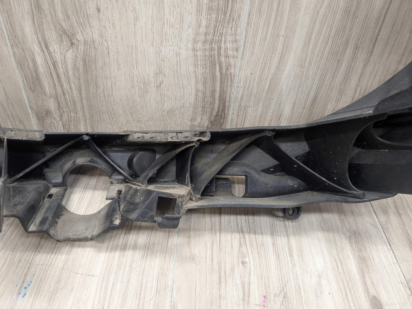 07-10 OEM BMW E92 E93 328 335 Right Passenger Headlight Bracket Carrier Mount