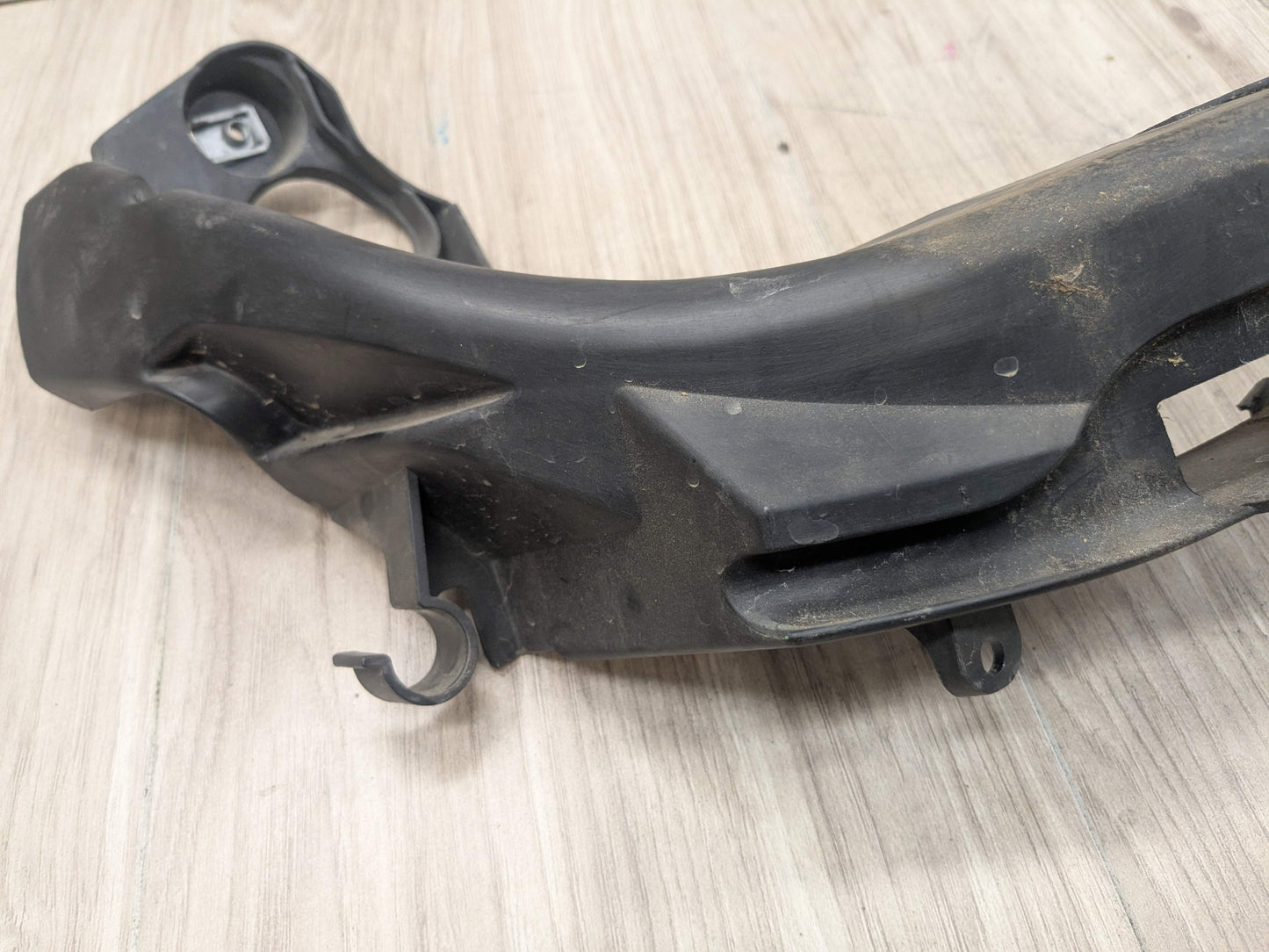 07-10 OEM BMW E92 E93 328 335 Right Passenger Headlight Bracket Carrier Mount