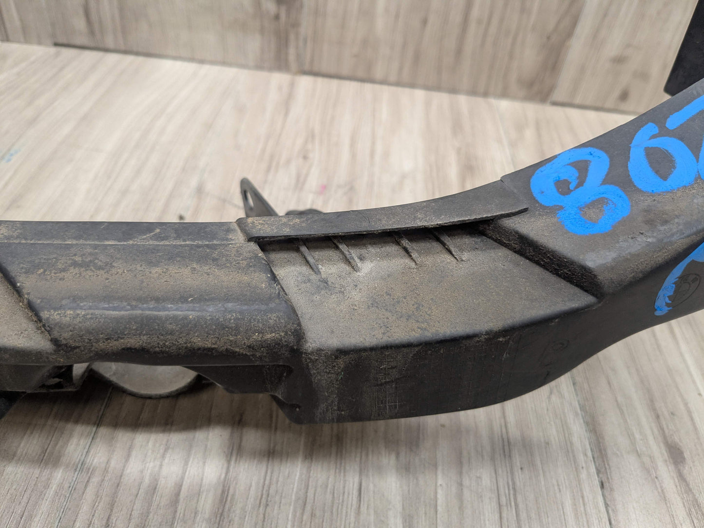 07-10 OEM BMW E92 E93 328 335 Right Passenger Headlight Bracket Carrier Mount