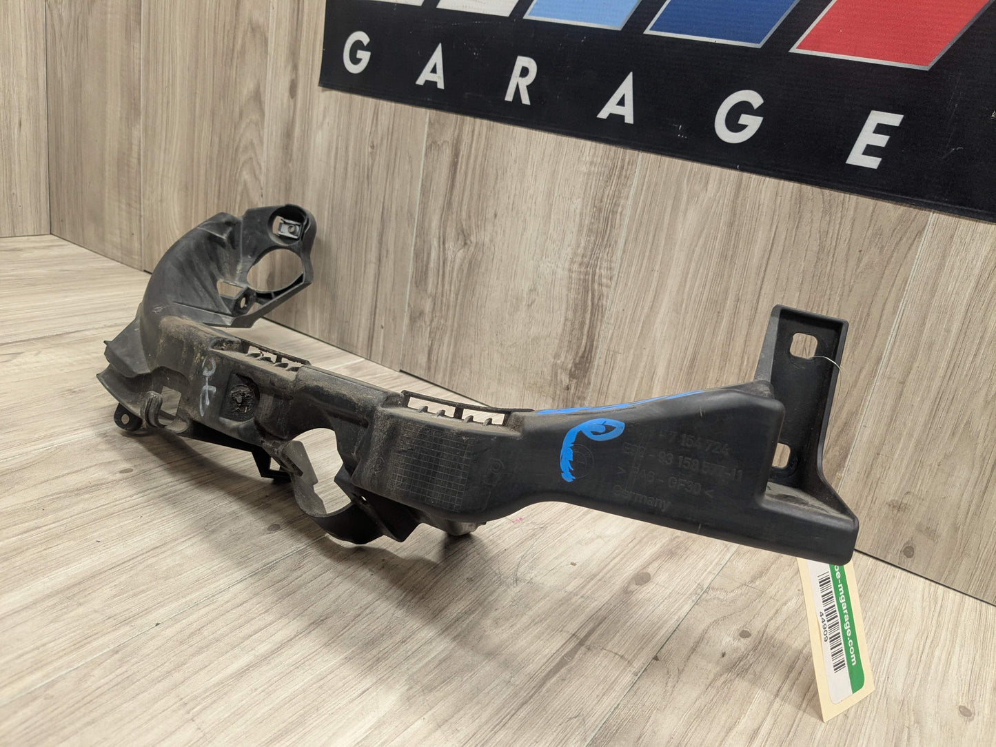 07-10 OEM BMW E92 E93 328 335 Right Passenger Headlight Bracket Carrier Mount