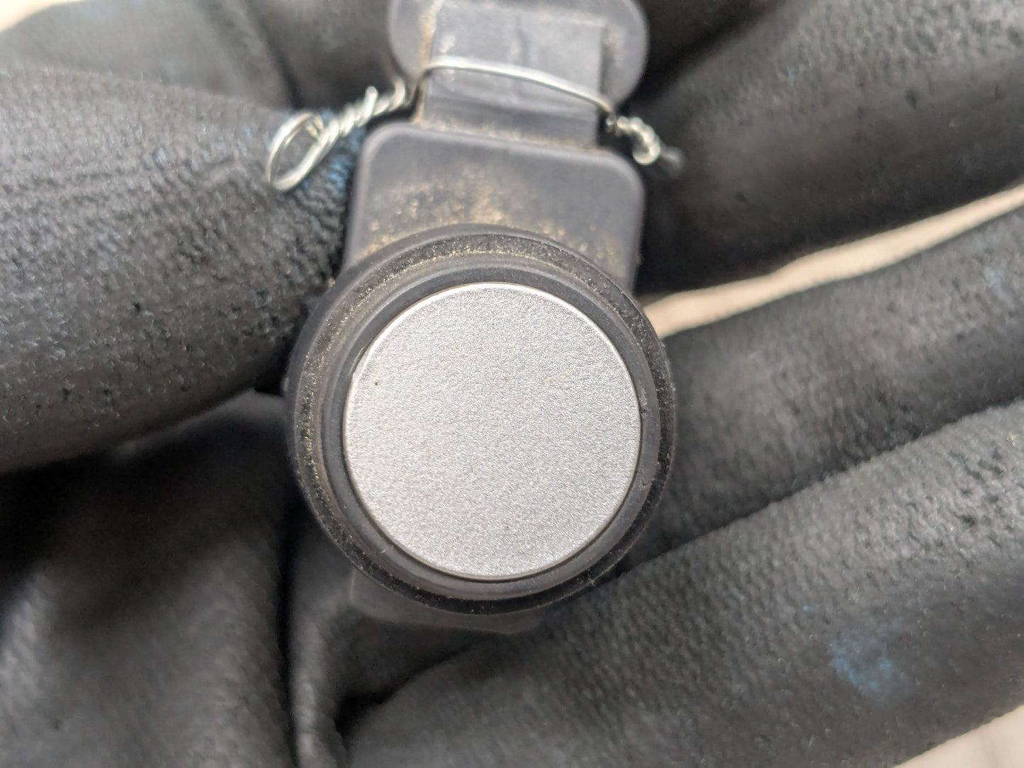 OEM BMW E82 E88 E90 E92 E93 335 M3 Bumper Parking PDC Ultrasonic Sensor Silver