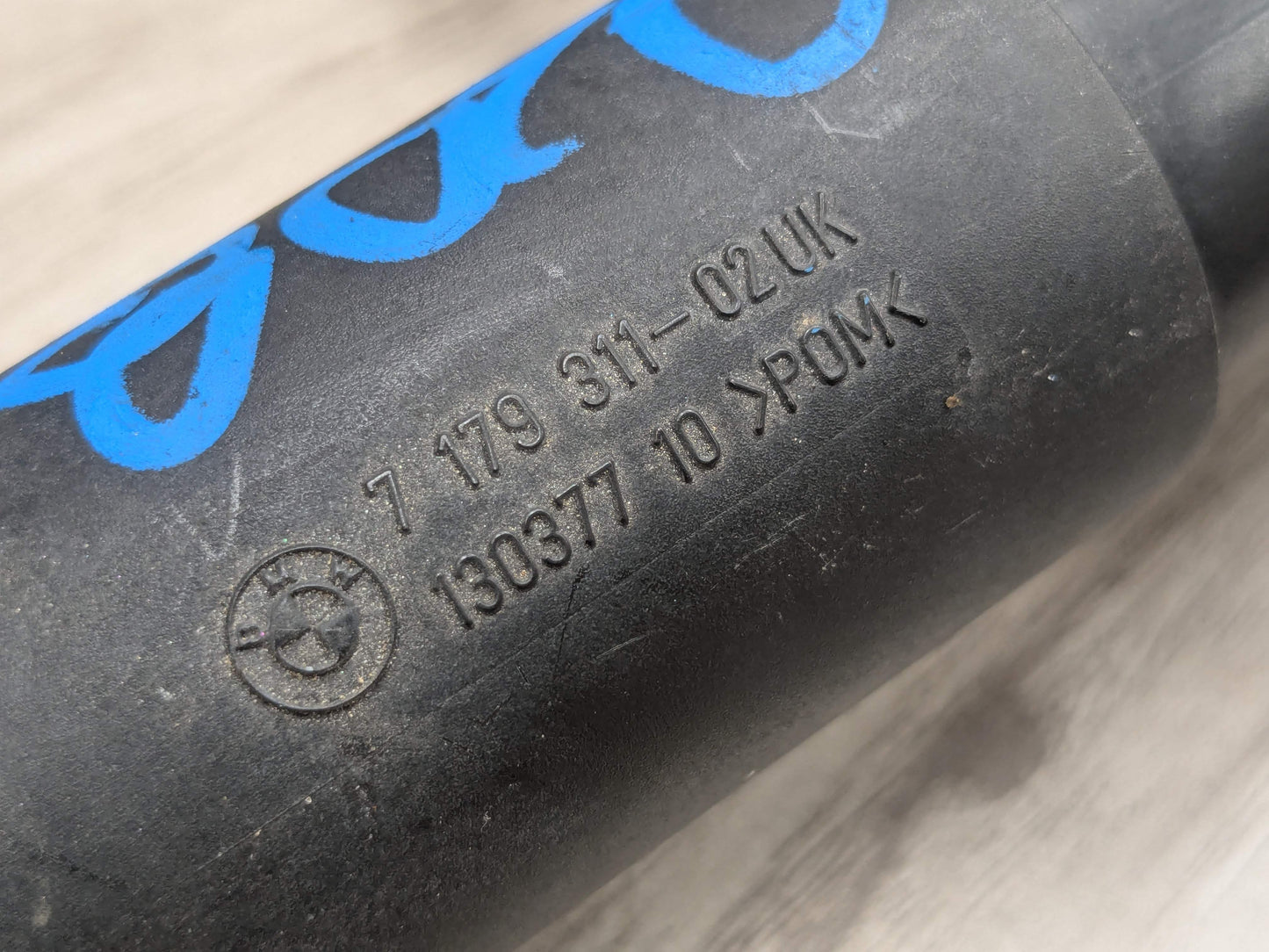 OEM BMW E90 E92 E93 328 335 Front Headlight Washer Spray Nozzle Jet Pair