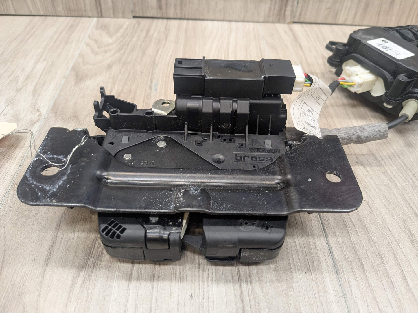 11-17 OEM BMW F25 X3 Trunk Liftgate Hatchback Power Lock Latch Actuator