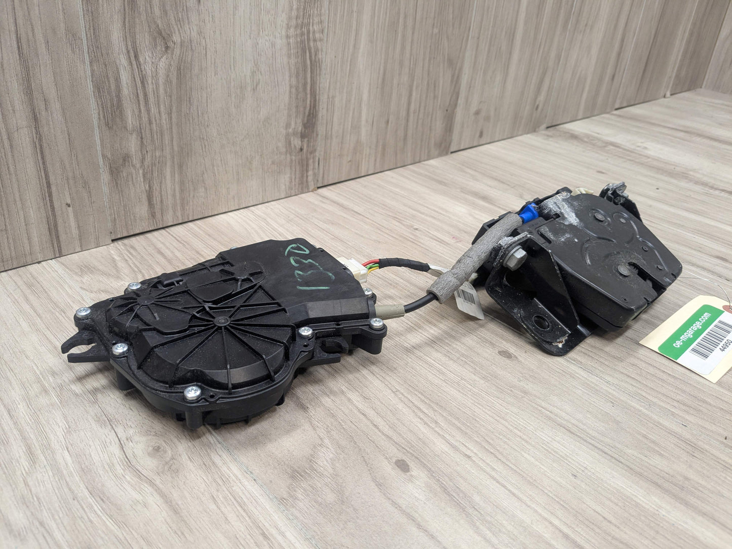 11-17 OEM BMW F25 X3 Trunk Liftgate Hatchback Power Lock Latch Actuator