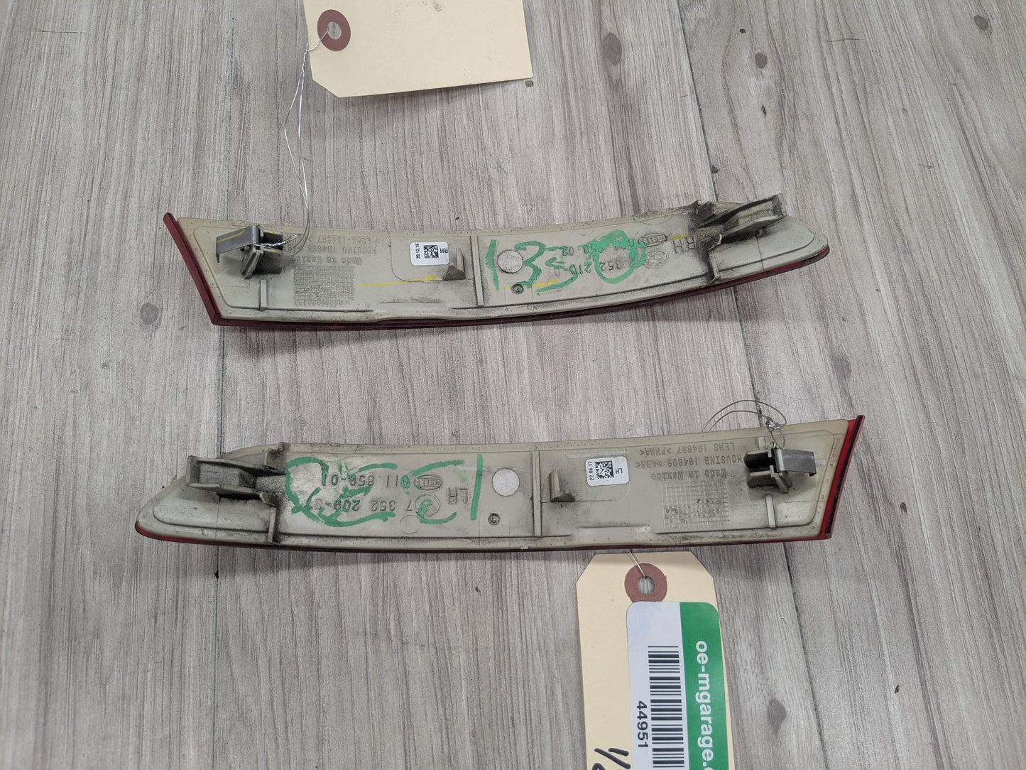 11-17 OEM BMW F25 X3 Rear Bumper Left Right Side Reflector Marker Light PAIR