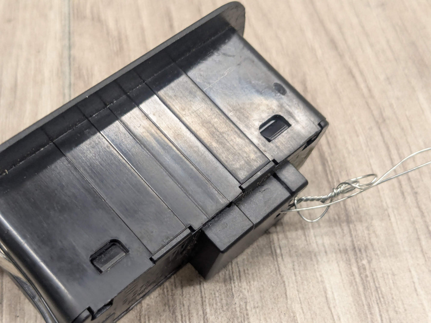 OEM BMW F02 F10 F15 F48 F90 G01 G20 G30 G80 X3 Rear Trunk Lid Center Lock Switch