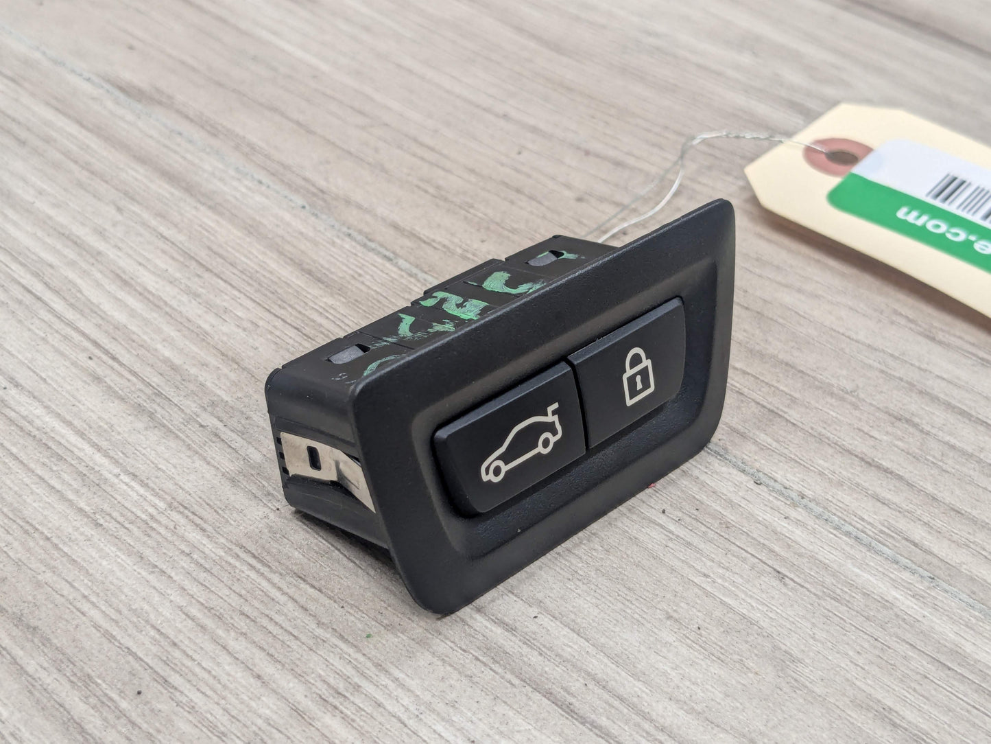 OEM BMW F02 F10 F15 F48 F90 G01 G20 G30 G80 X3 Rear Trunk Lid Center Lock Switch