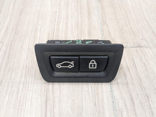 OEM BMW F02 F10 F15 F48 F90 G01 G20 G30 G80 X3 Rear Trunk Lid Center Lock Switch