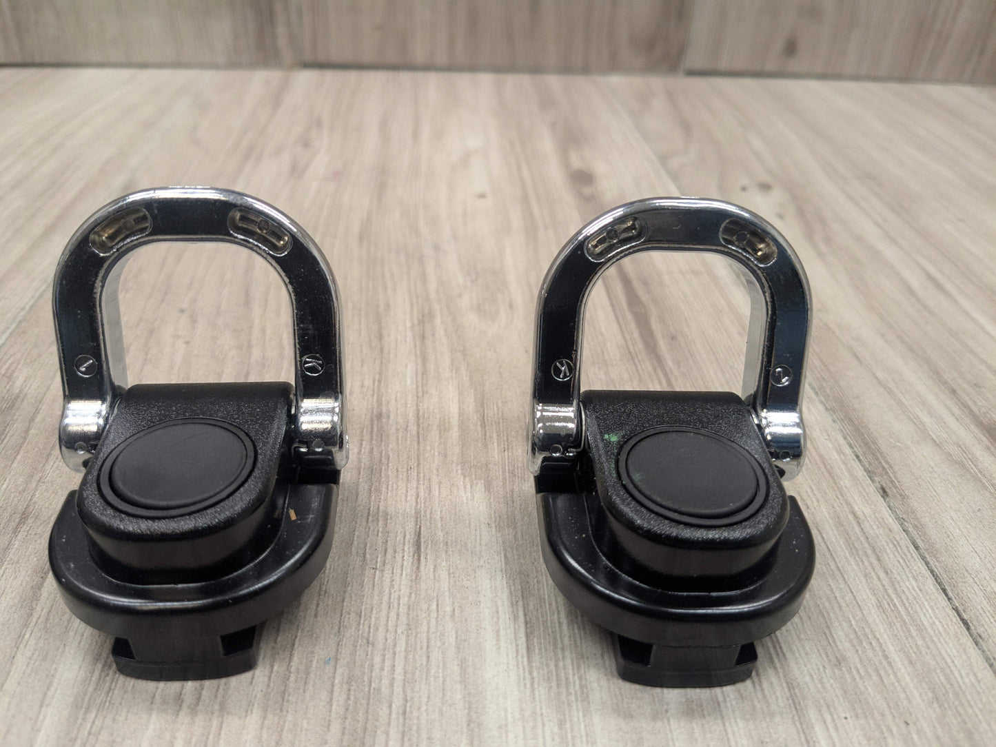 OEM BMW E70 E83 F15 F25 G01 X3 X5 Trunk Cargo Latch Tie Down Hook Clasp Ring (4)