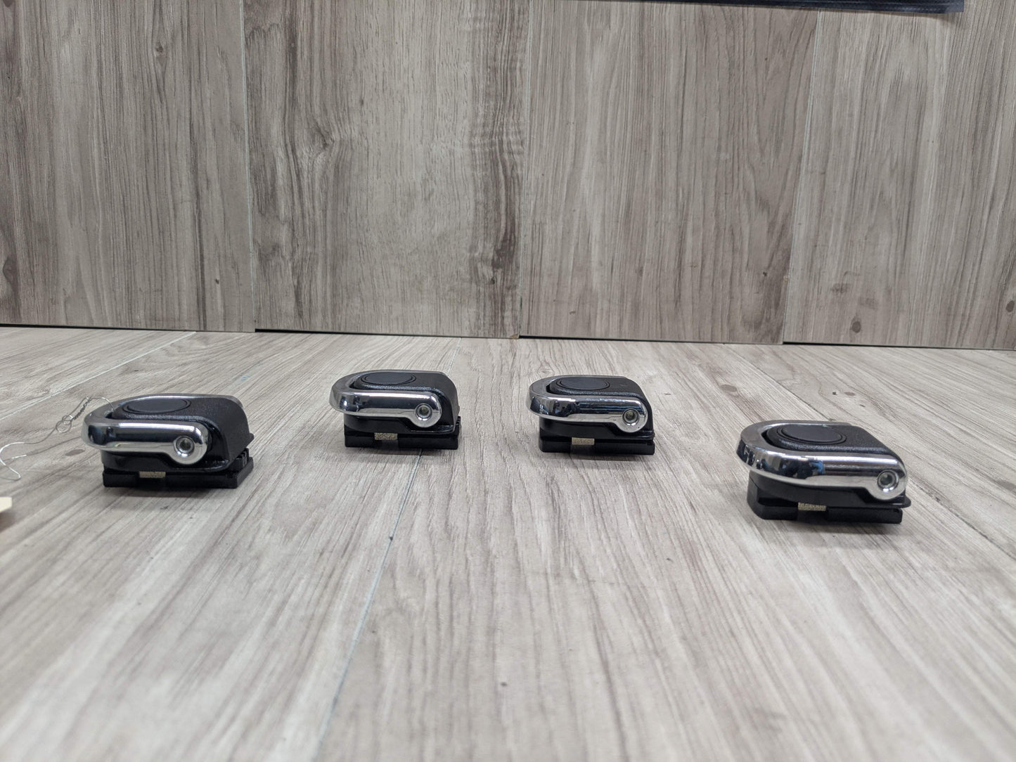 OEM BMW E70 E83 F15 F25 G01 X3 X5 Trunk Cargo Latch Tie Down Hook Clasp Ring (4)