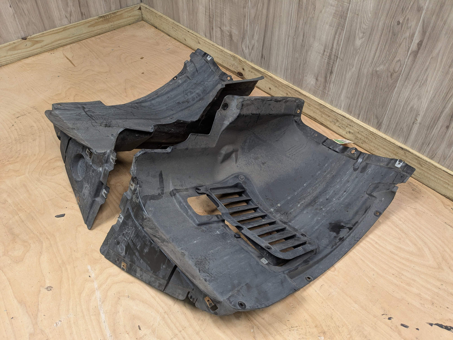 07-13 OEM BMW E92 E93 328 335 Left Right Fender Liner Wheel Splash Shield SET