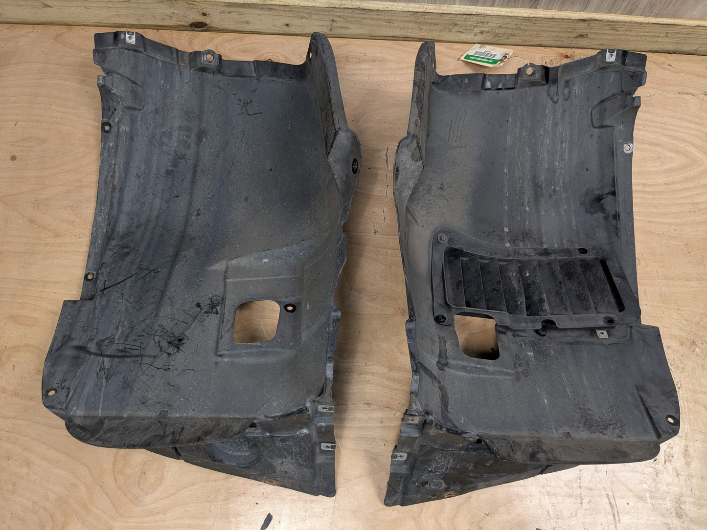 07-13 OEM BMW E92 E93 328 335 Left Right Fender Liner Wheel Splash Shield SET