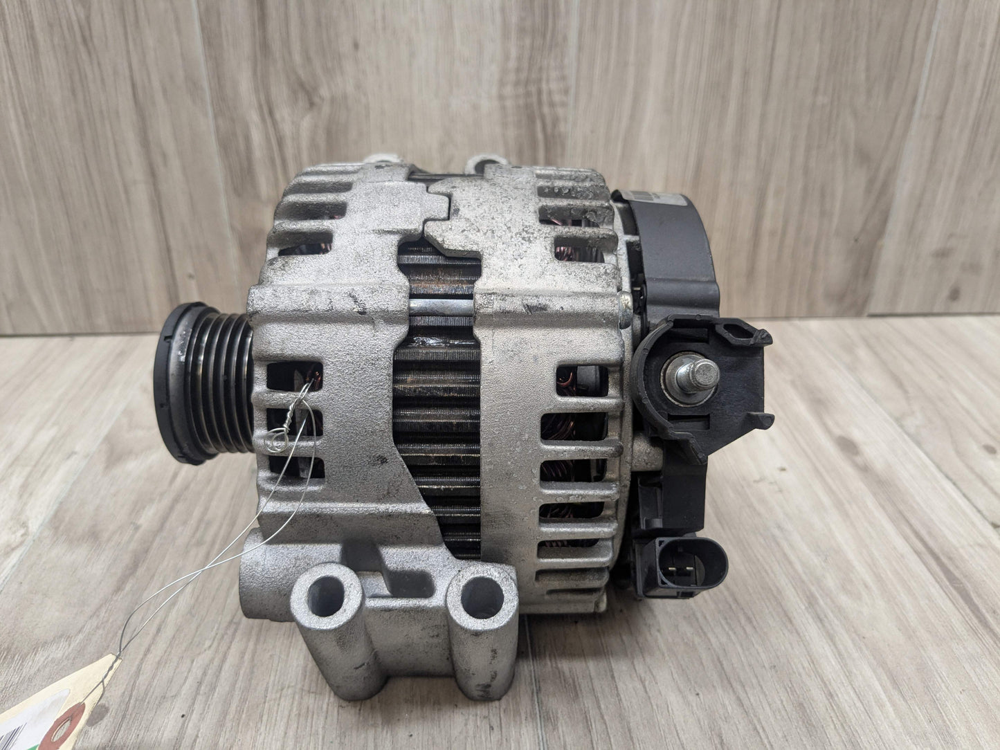 OEM BMW E82 E88 E90 E92 E93 135 335 N54 Charging Alternator Generator 180A