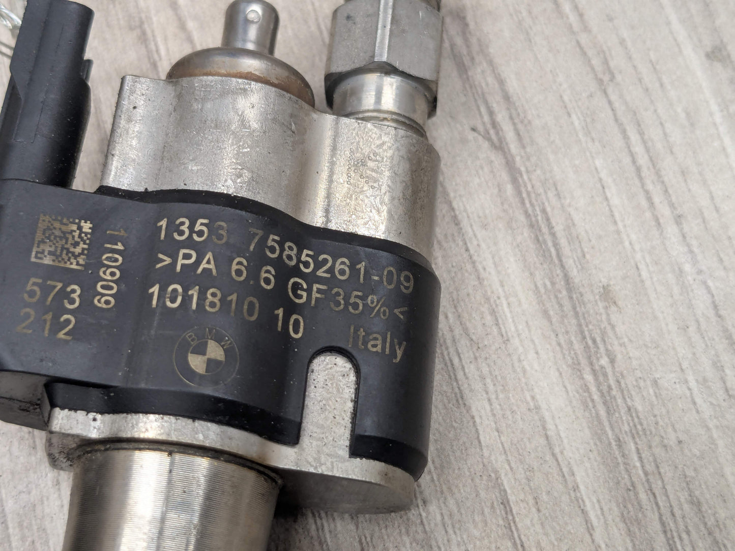 OEM BMW E82 E90 E92 F02 F10 Engine N54 N63 High Pressure Fuel Injector INDEX 09