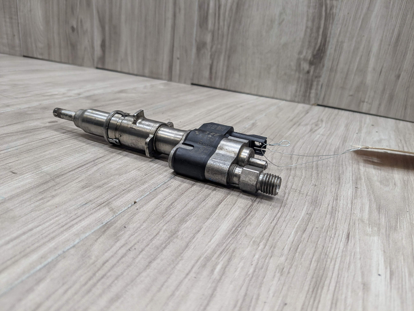 BMW E90 E92 E93 F10 F12 F01 Engine N63 N54 High Pressure Fuel Injector INDEX 02