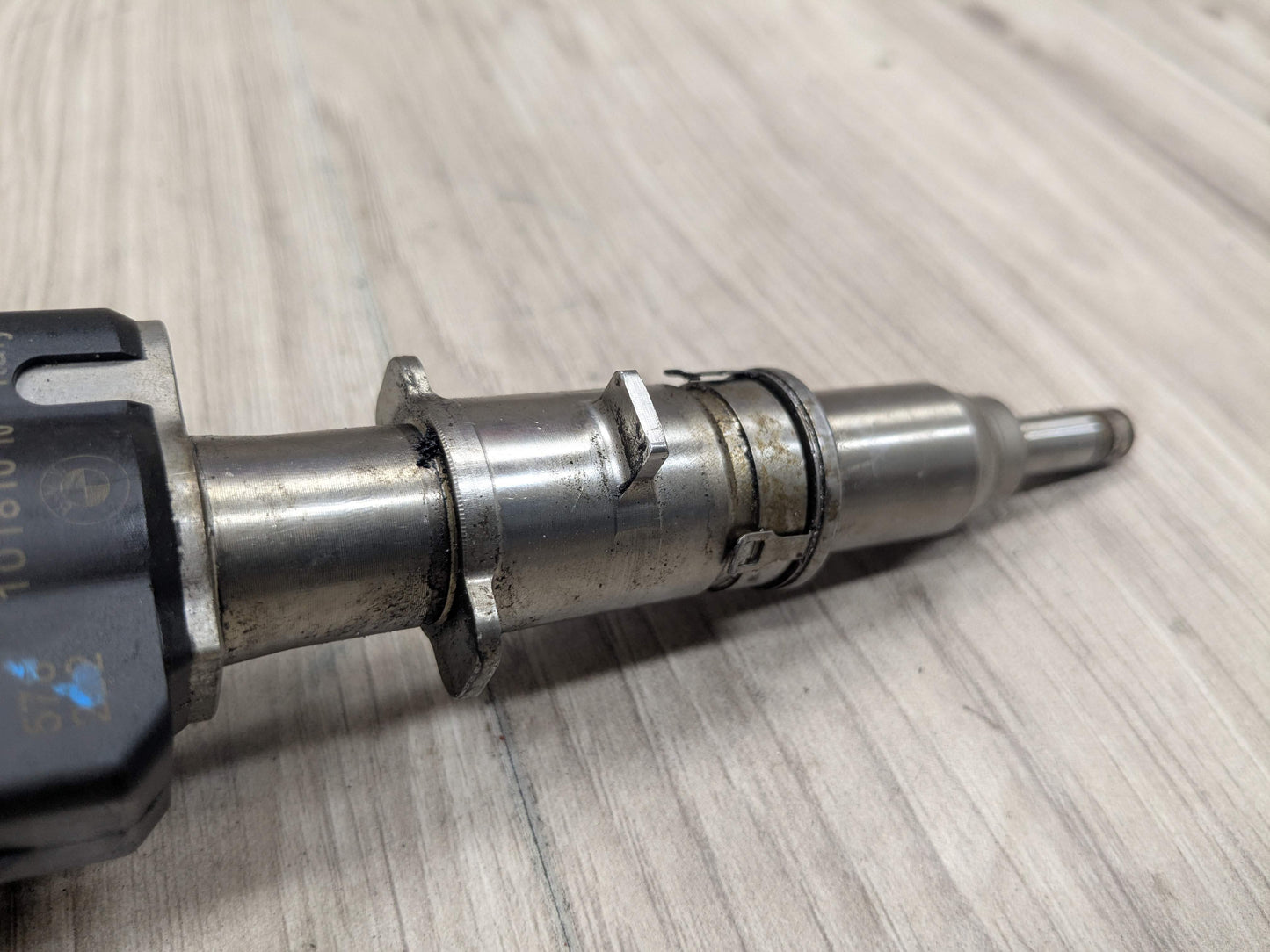 BMW E90 E92 E93 F10 F12 F01 Engine N63 N54 High Pressure Fuel Injector INDEX 02