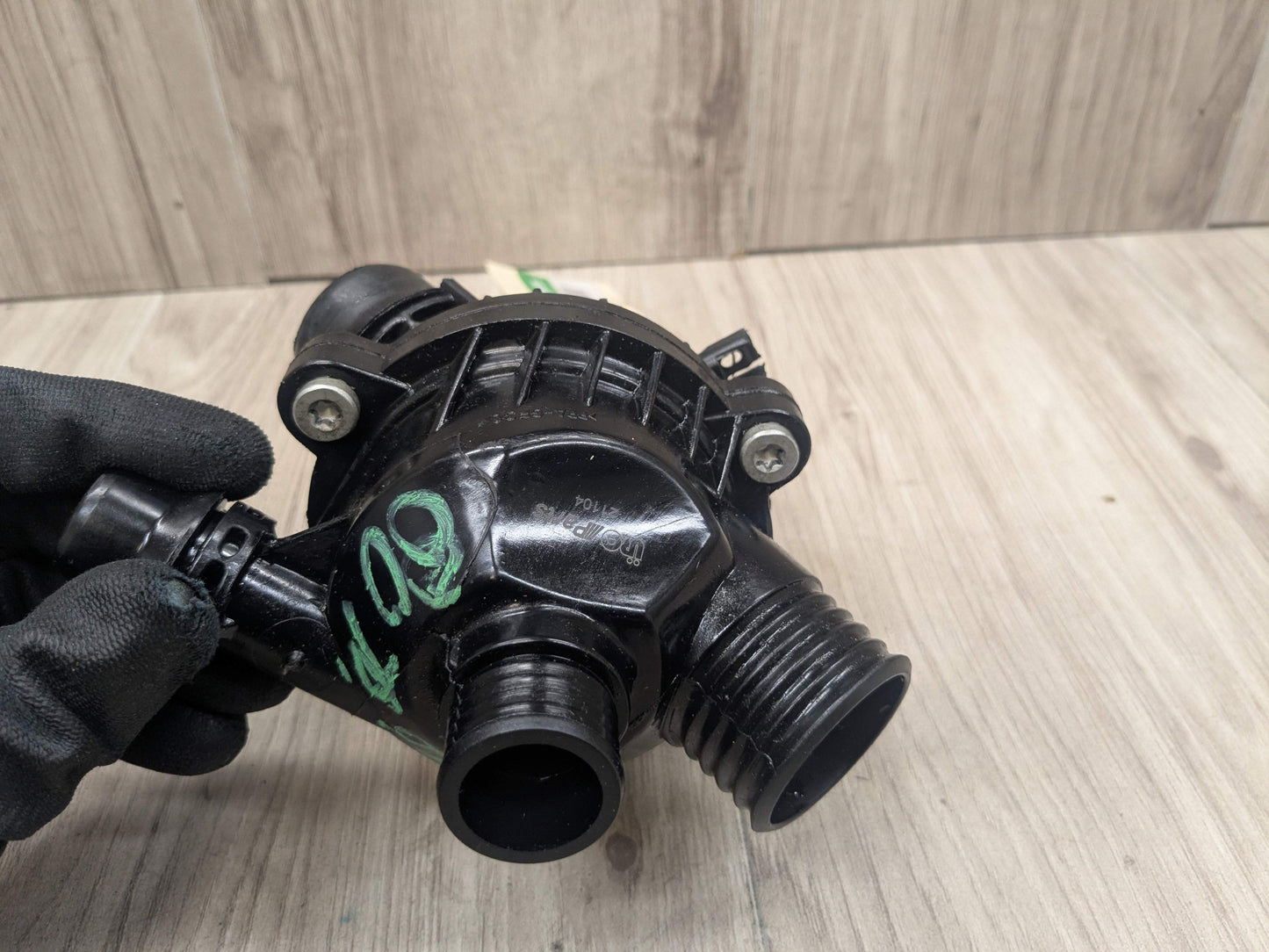 URO BMW E70 E90 E92 E93 Engine N51 N52 N54 Water Coolant Thermostat Housing