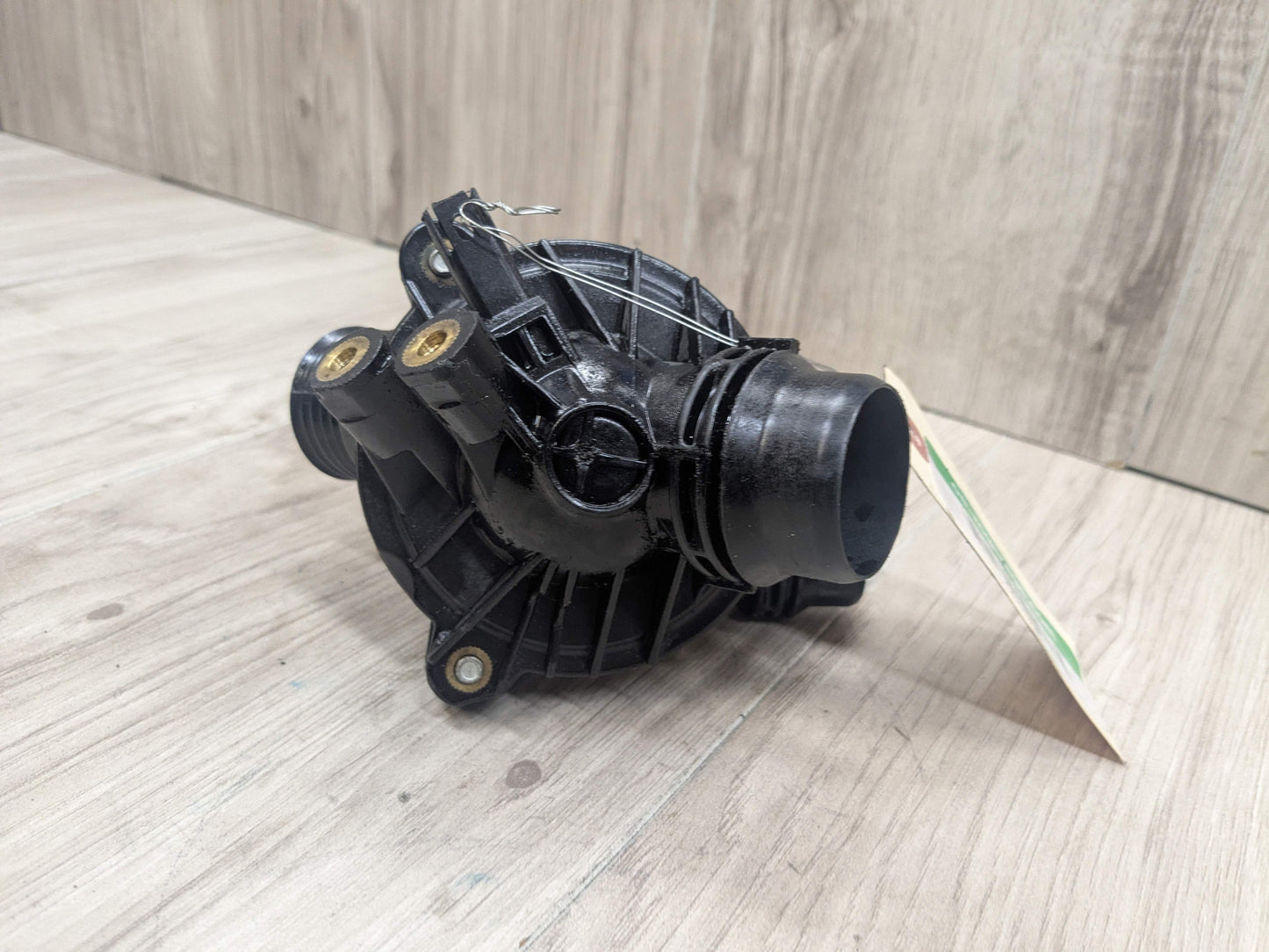 URO BMW E70 E90 E92 E93 Engine N51 N52 N54 Water Coolant Thermostat Housing