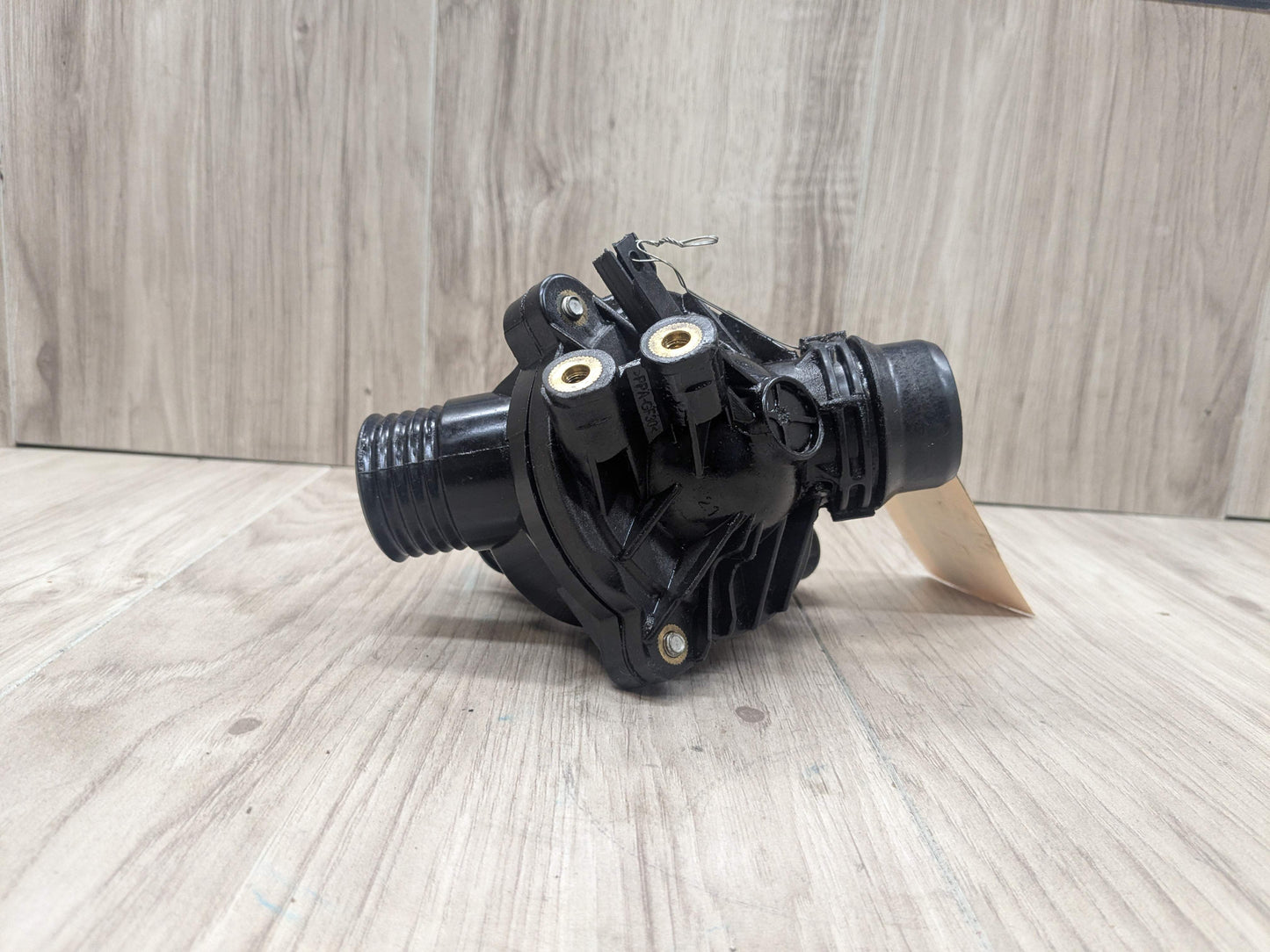 URO BMW E70 E90 E92 E93 Engine N51 N52 N54 Water Coolant Thermostat Housing