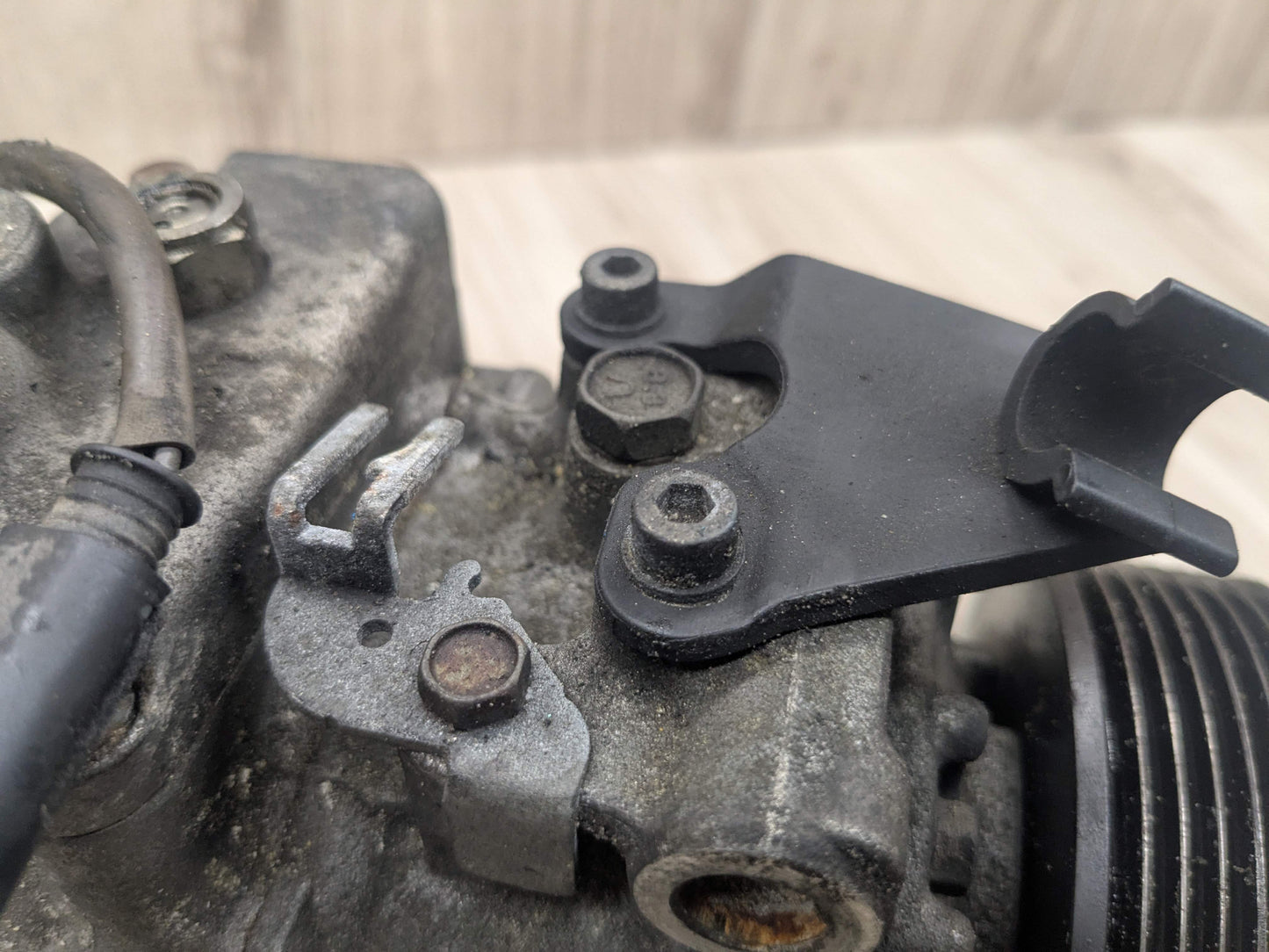 OEM BMW E82 E88 E89 E90 E92 E93 335 AC Compressor Clutch A/C Pump Pulley N54 N55