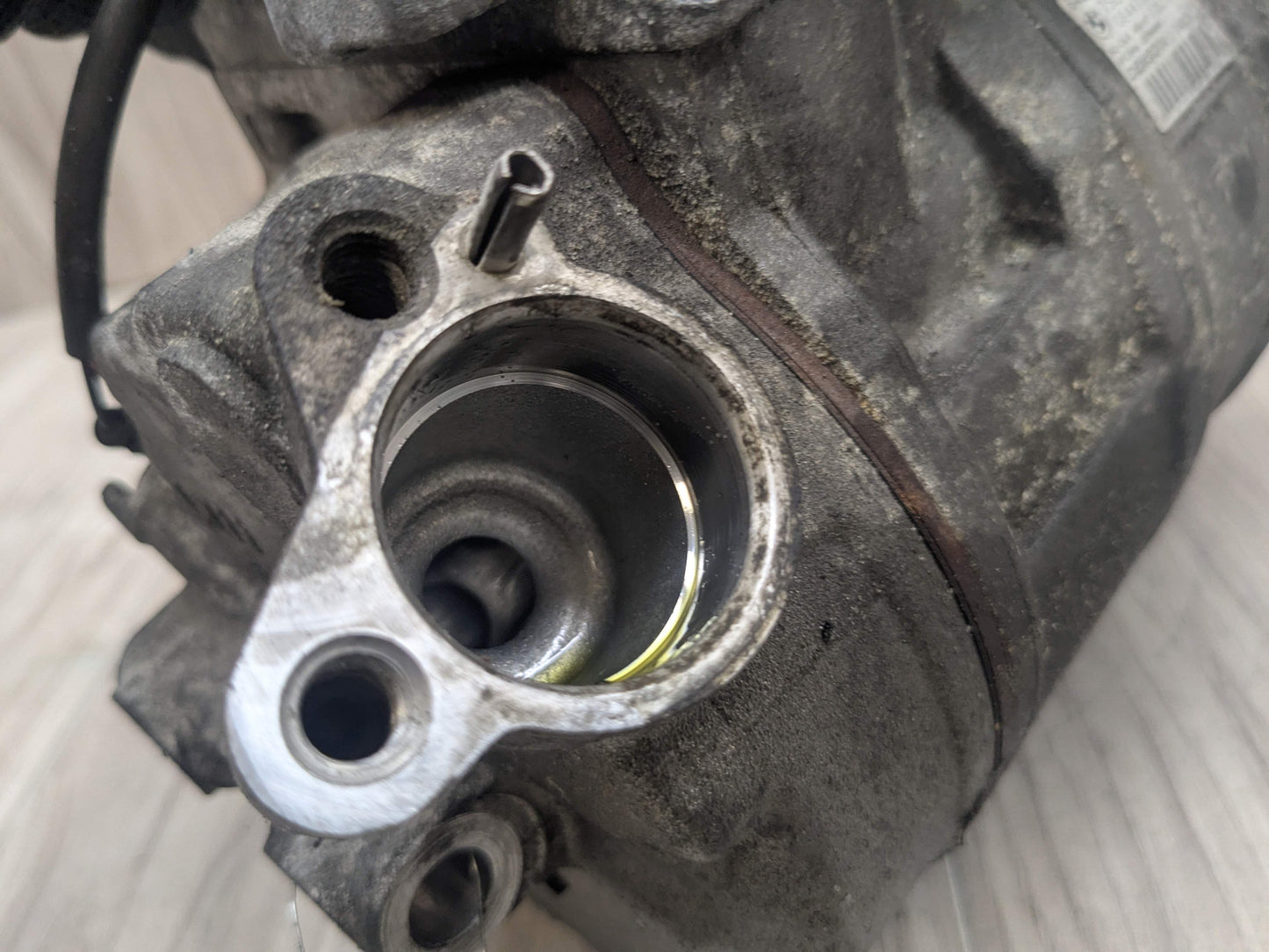 OEM BMW E82 E88 E89 E90 E92 E93 335 AC Compressor Clutch A/C Pump Pulley N54 N55