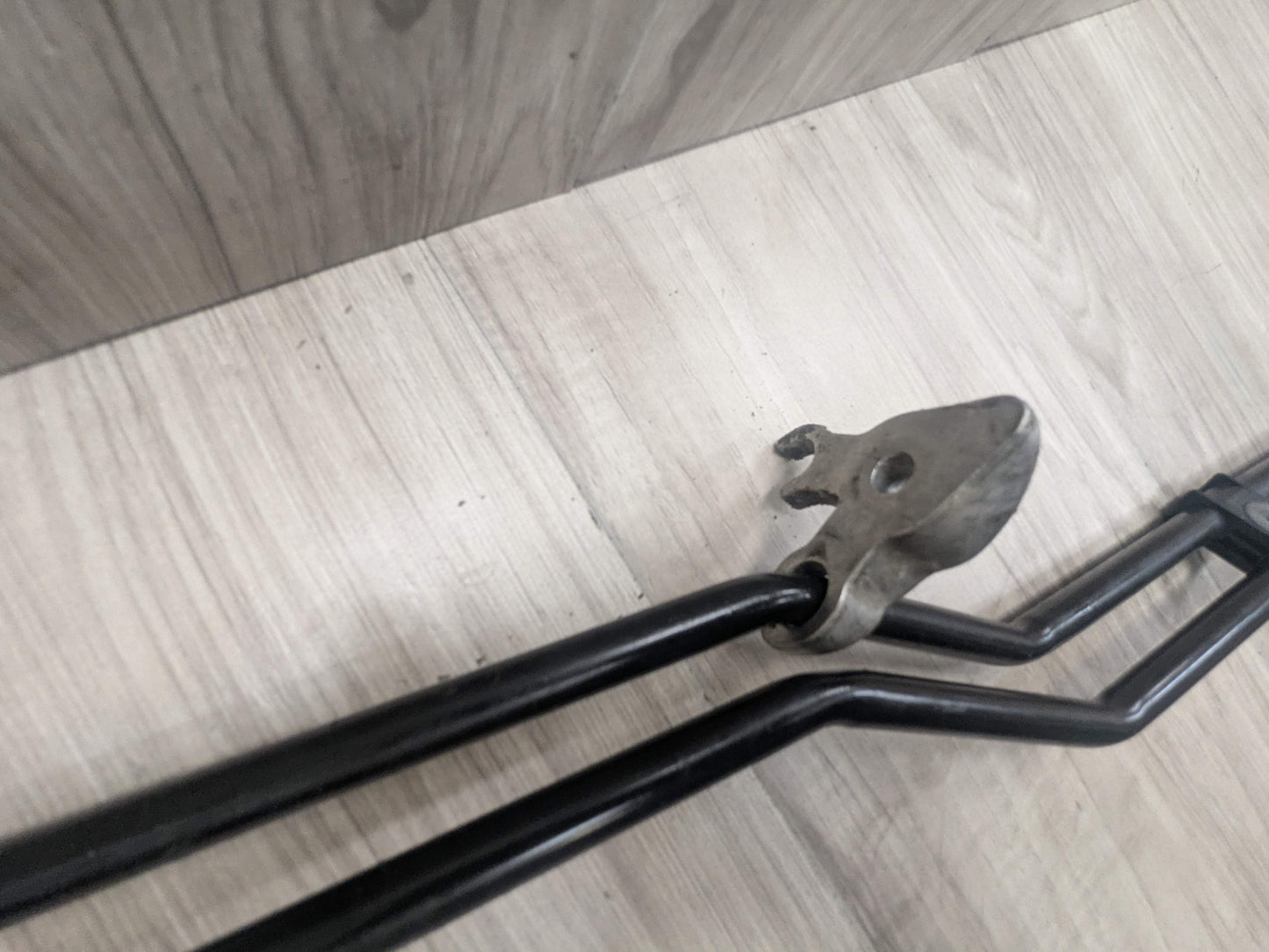 OEM BMW E82 E90 E92 335 AT Transmission Oil Cooling Inlet Outlet Pipe N54 N55