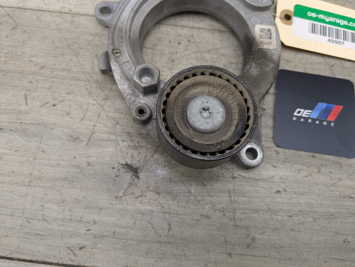 OEM BMW F30 F32 F36 G20 G22 G23 G26 Engine Drive Belt Tensioner Pulley
