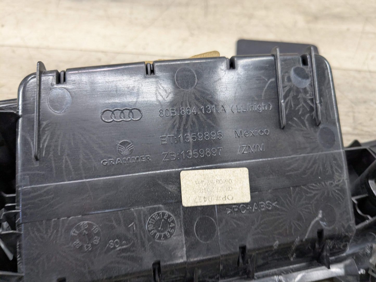 18-24 OEM AUDI Q5 SQ5 Center Console Storage Tray Box USB Port Panel Trim