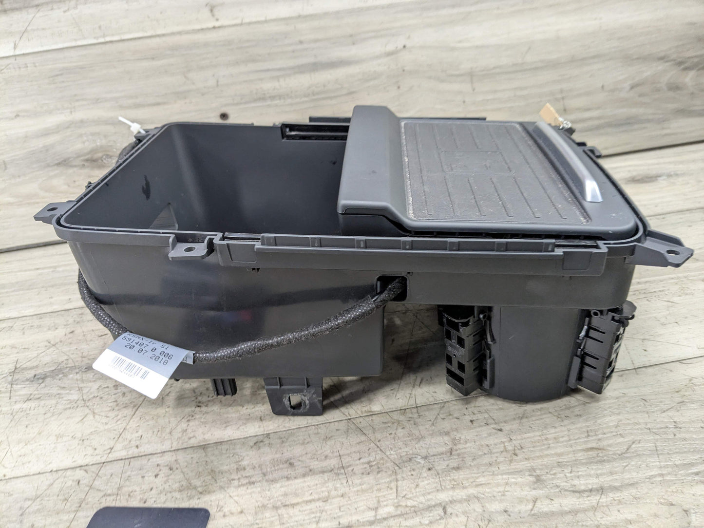 18-24 OEM AUDI Q5 SQ5 Front Center Console Cup Holder Storage Compartment