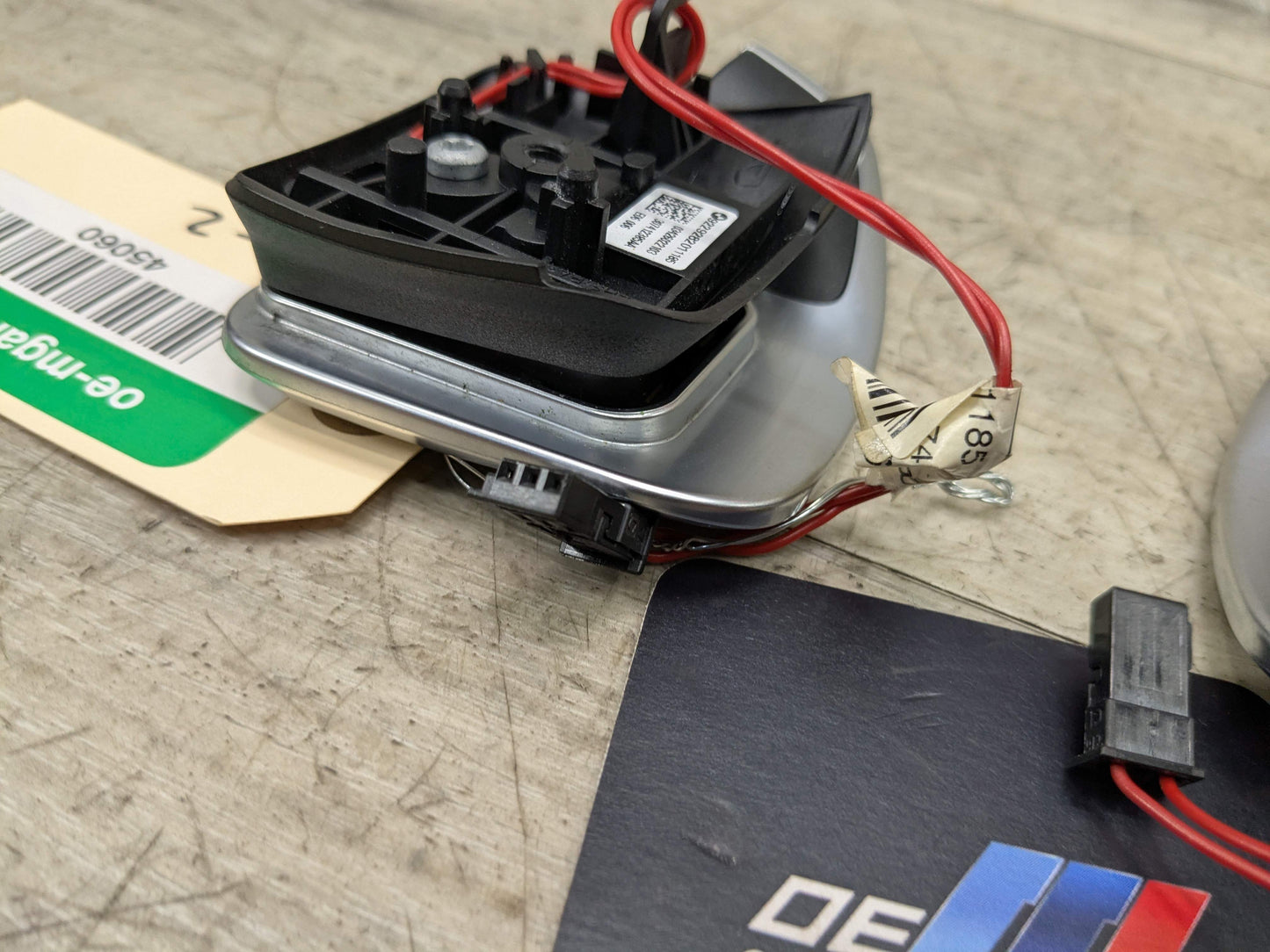 OEM BMW E82 E88 E90 E92 E93 135 328 335 LCI AT Paddle Shifters Plus Minus SET