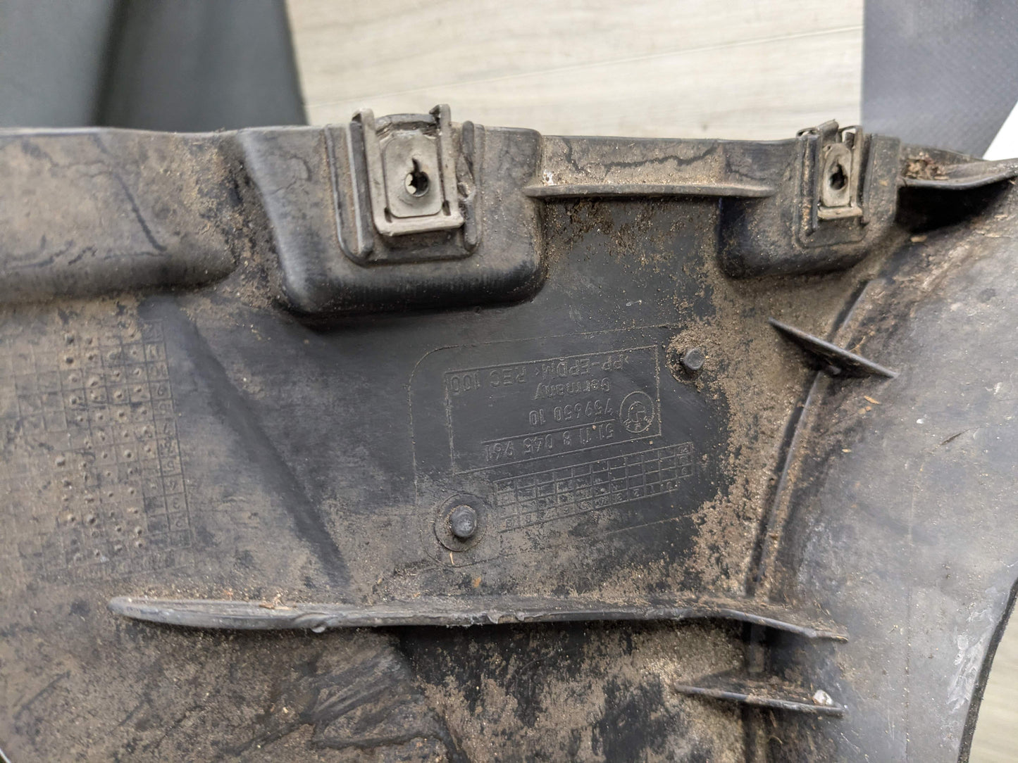 OEM BMW E82 E88 128 135 M SPORT Left Driver Fender Liner Wheel Splash Shield