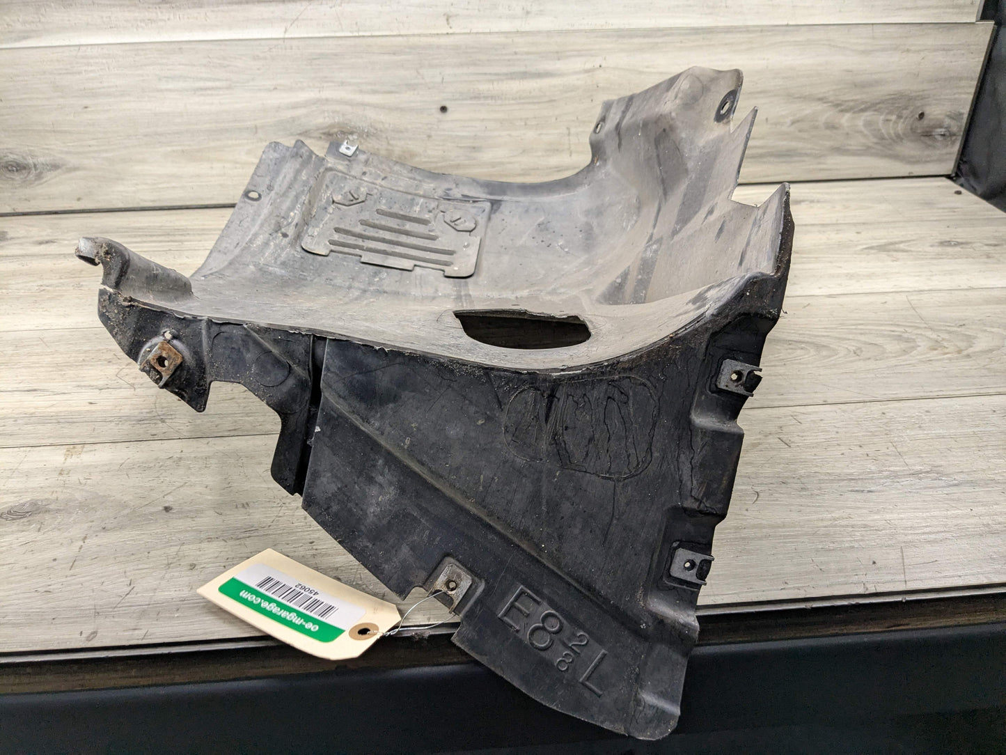 OEM BMW E82 E88 128 135 M SPORT Left Driver Fender Liner Wheel Splash Shield