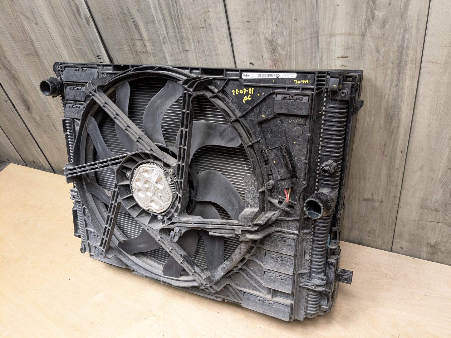 OEM BMW G20 G22 G26 G42 330 430 B46 Radiator Condenser Cooling Fan Assembly 500W