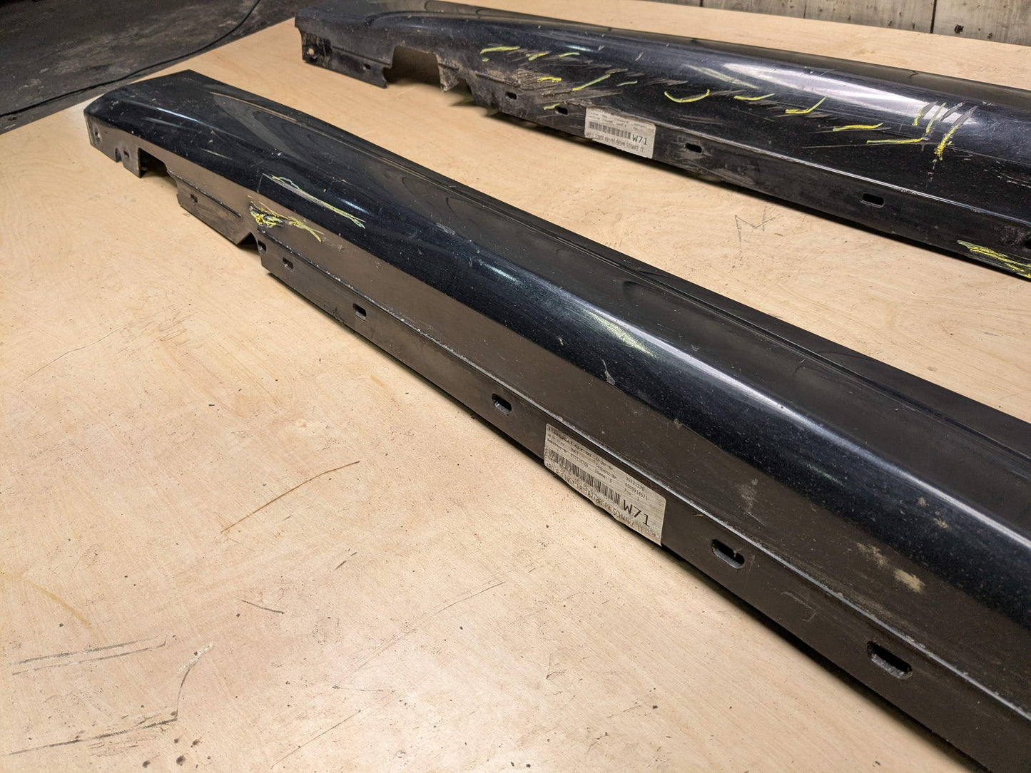 OEM BMW E82 E88 128 135 M SPORT Left Right Side Skirt Rocker Panel Black 668