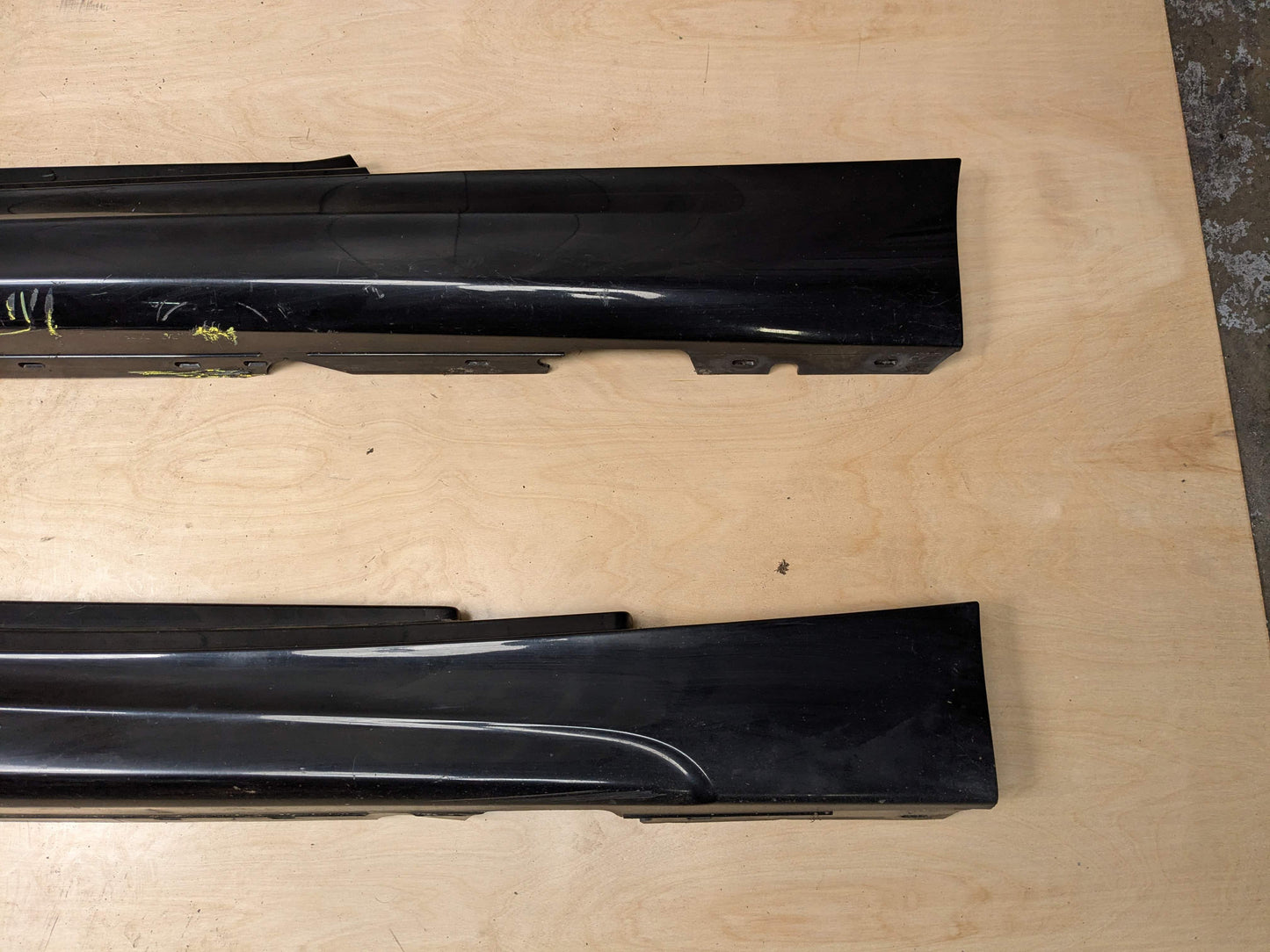 OEM BMW E82 E88 128 135 M SPORT Left Right Side Skirt Rocker Panel Black 668