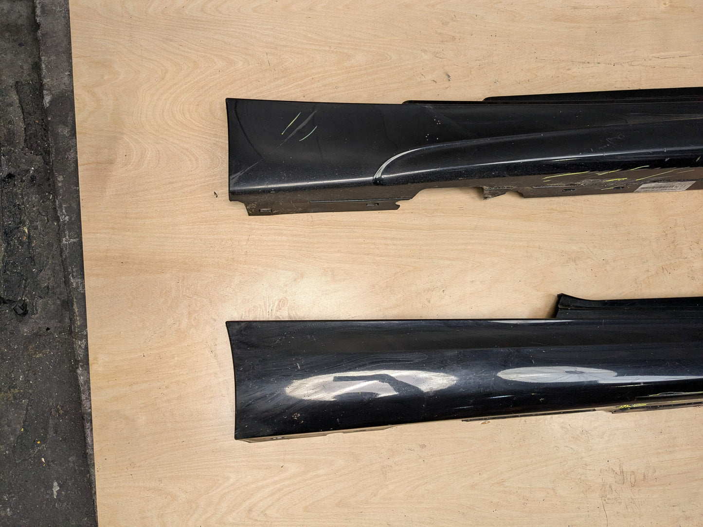 OEM BMW E82 E88 128 135 M SPORT Left Right Side Skirt Rocker Panel Black 668