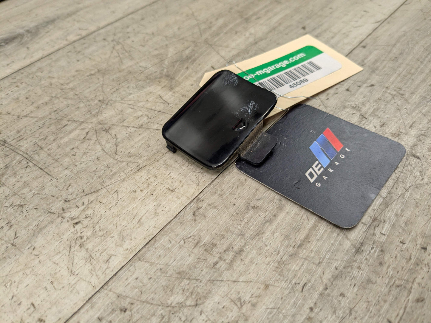 OEM BMW E82 E88 128 135 Rear Bumper M SPORT Tow Hook Cover Eye Trim