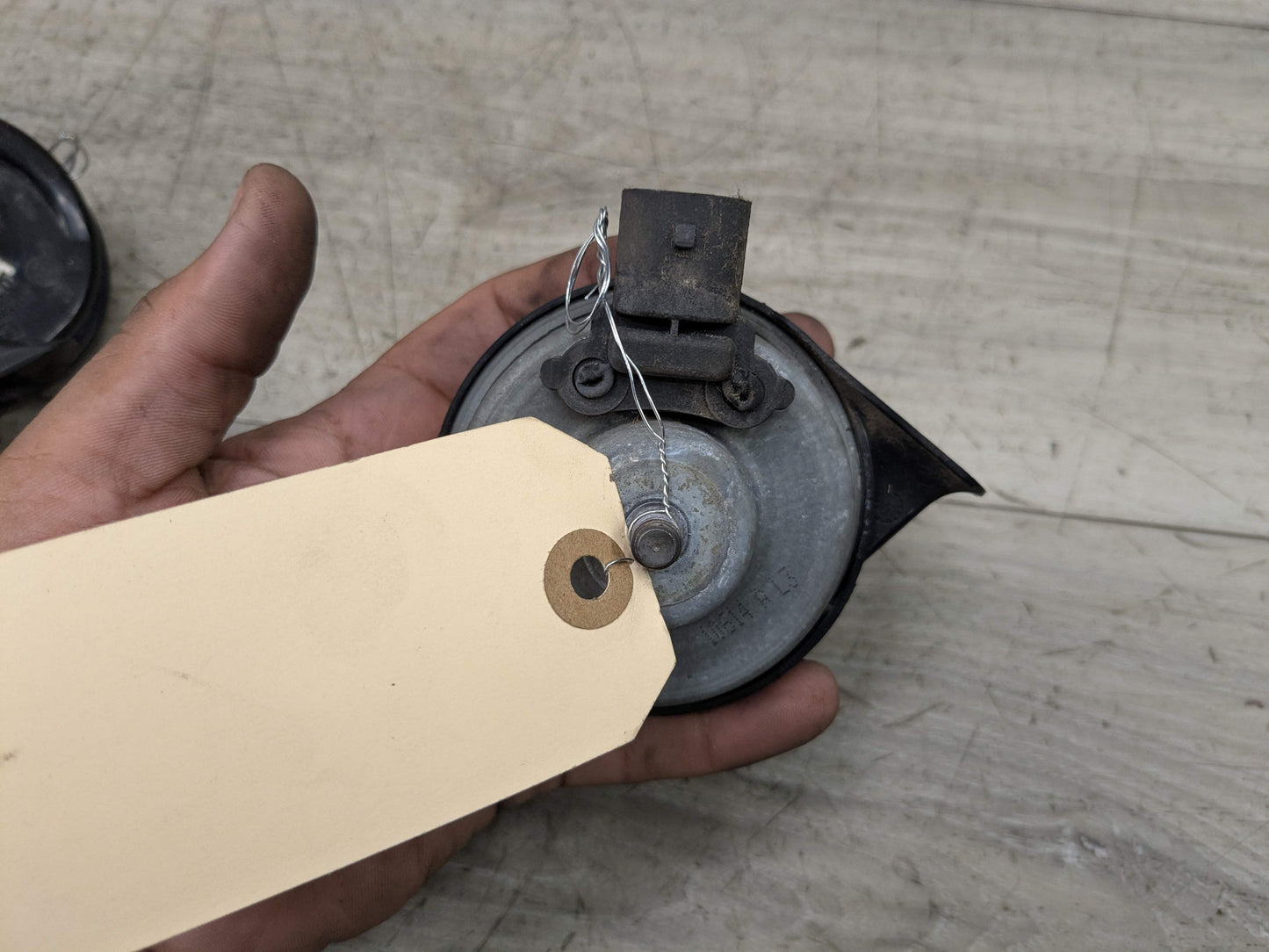 08-13 OEM BMW E82 E88 128i 135i Left Right Horn Signal Low Tone Pitch PAIR