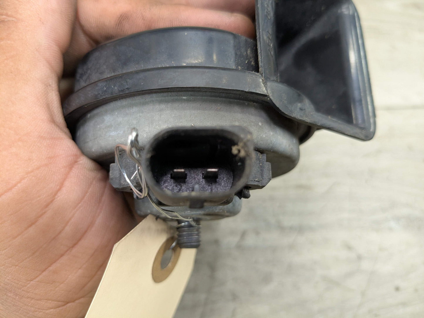 08-13 OEM BMW E82 E88 128i 135i Left Right Horn Signal Low Tone Pitch PAIR