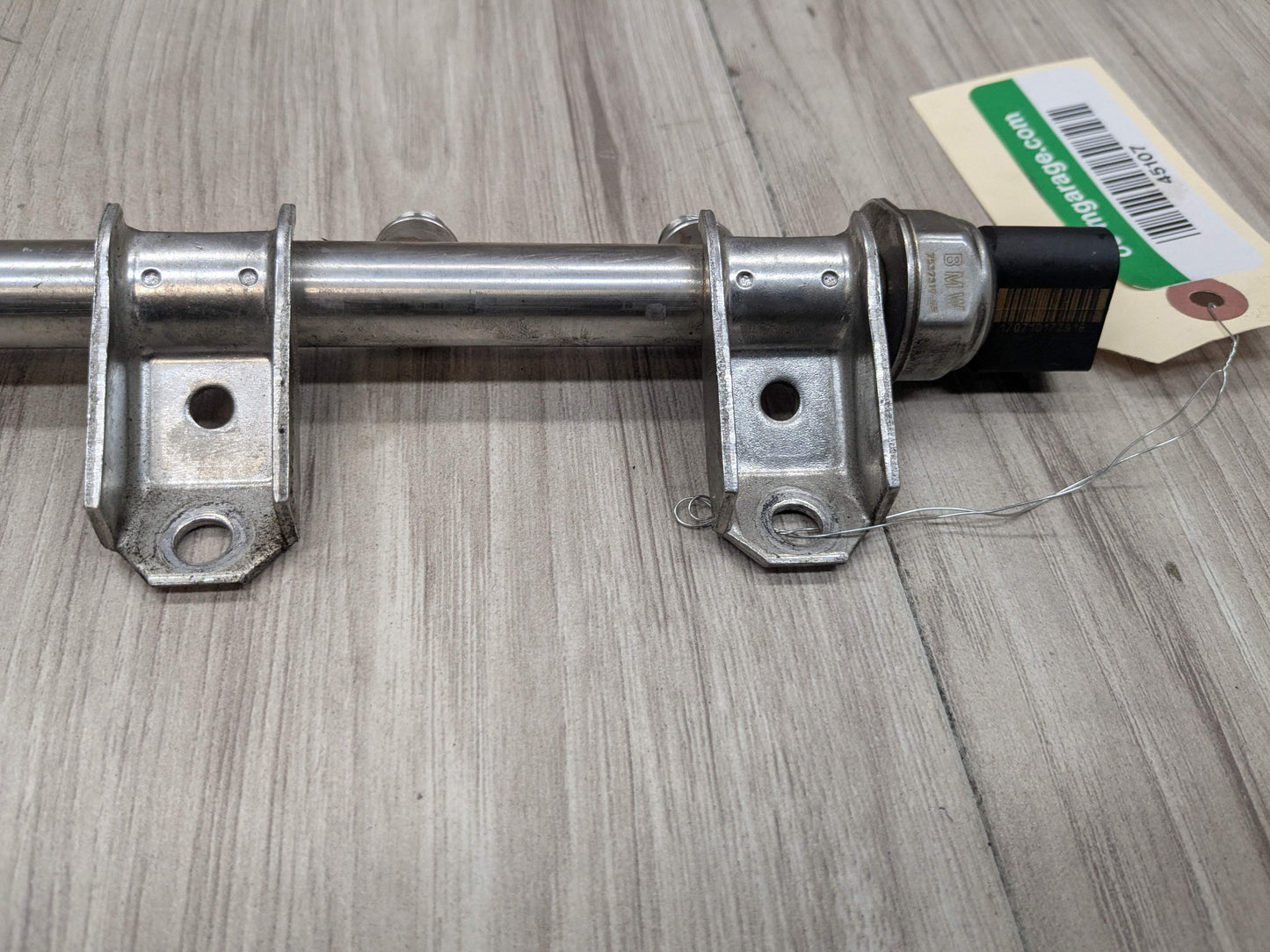 OEM BMW E88 E92 E93 F01 F02 N54 Engine High Pressure Fuel Injector Line Rail