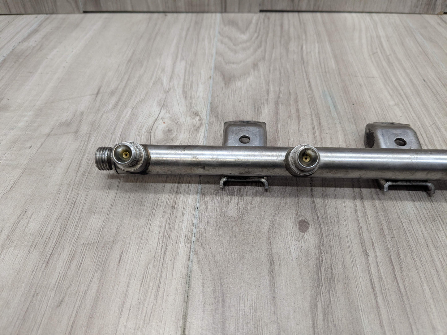 OEM BMW E88 E92 E93 F01 F02 N54 Engine High Pressure Fuel Injector Line Rail