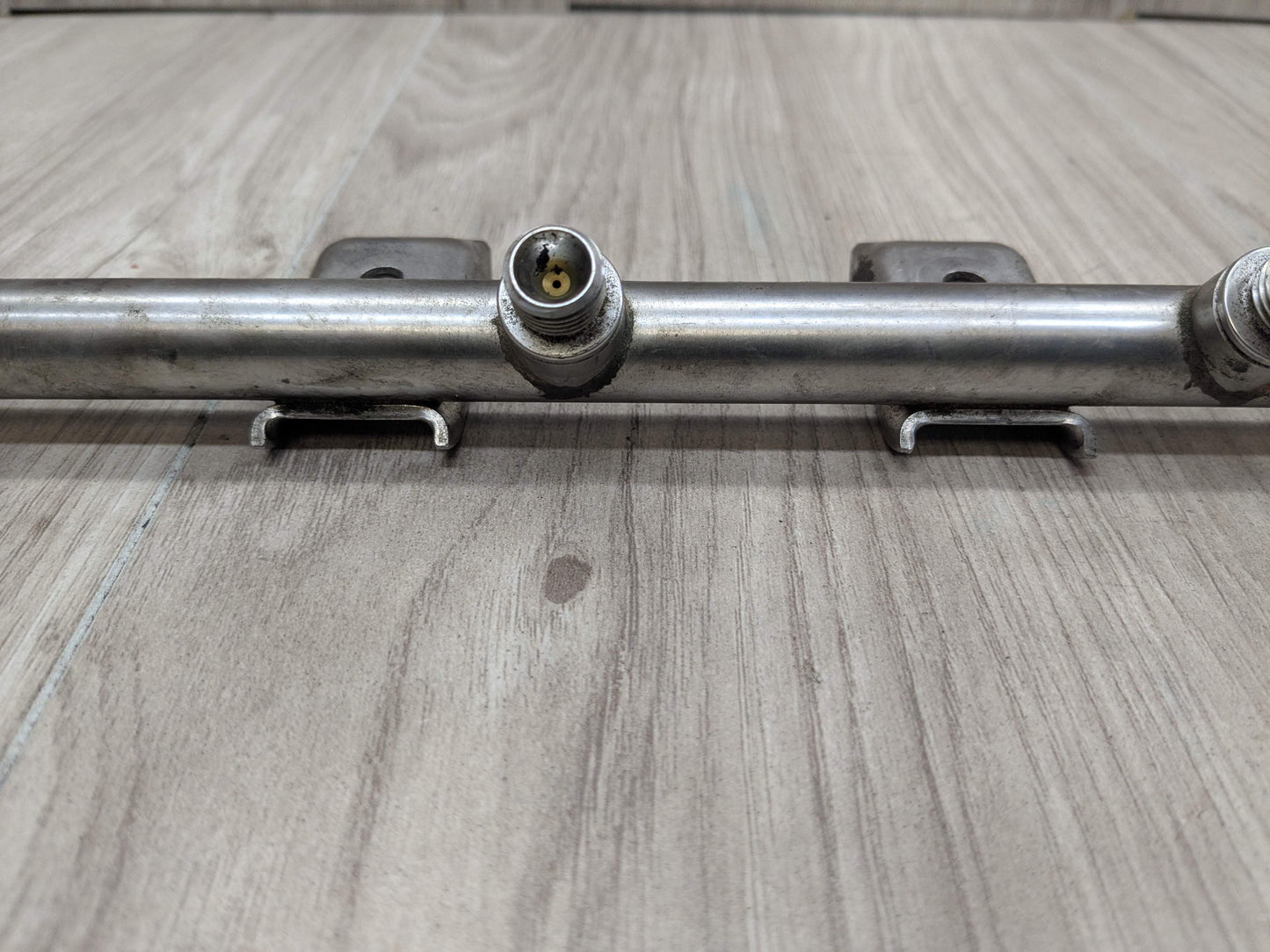 OEM BMW E88 E92 E93 F01 F02 N54 Engine High Pressure Fuel Injector Line Rail