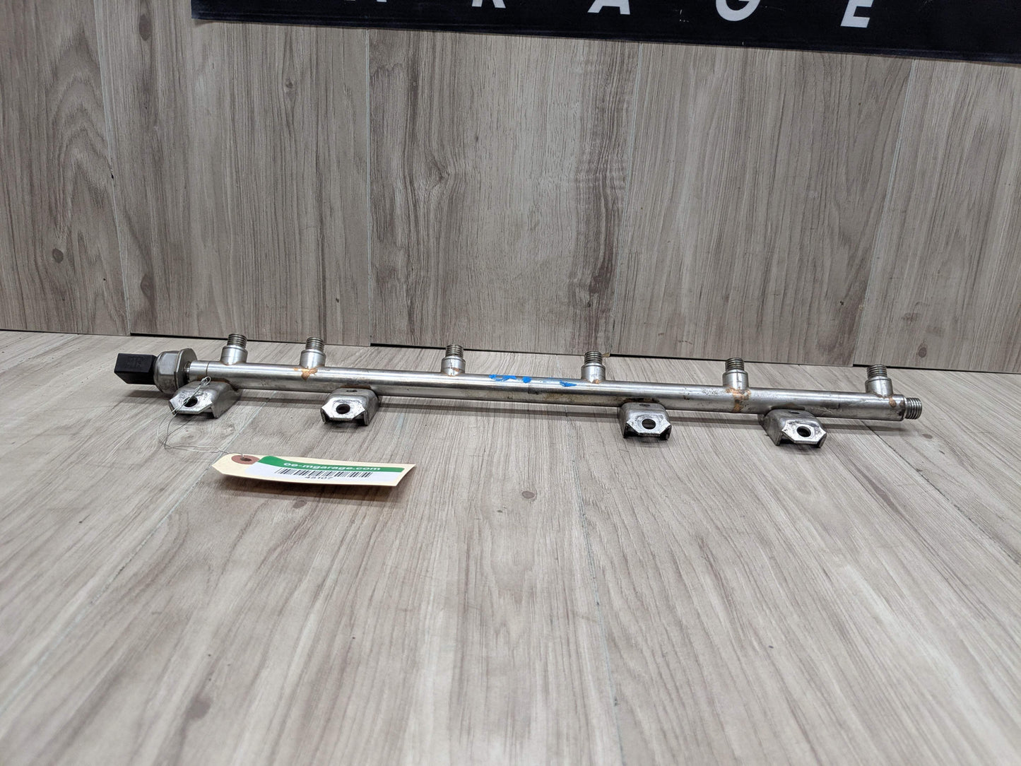 OEM BMW E88 E92 E93 F01 F02 N54 Engine High Pressure Fuel Injector Line Rail