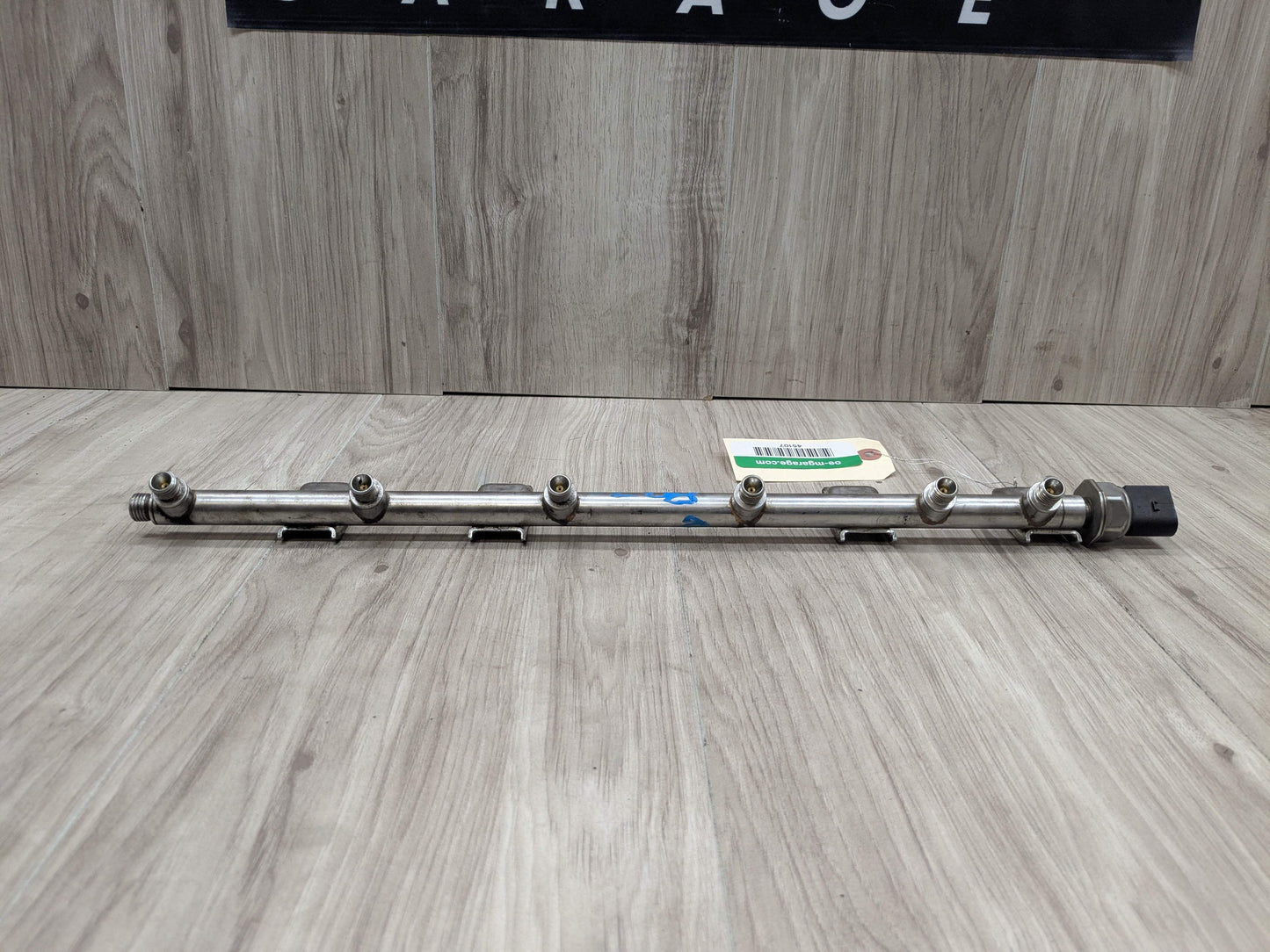 OEM BMW E88 E92 E93 F01 F02 N54 Engine High Pressure Fuel Injector Line Rail