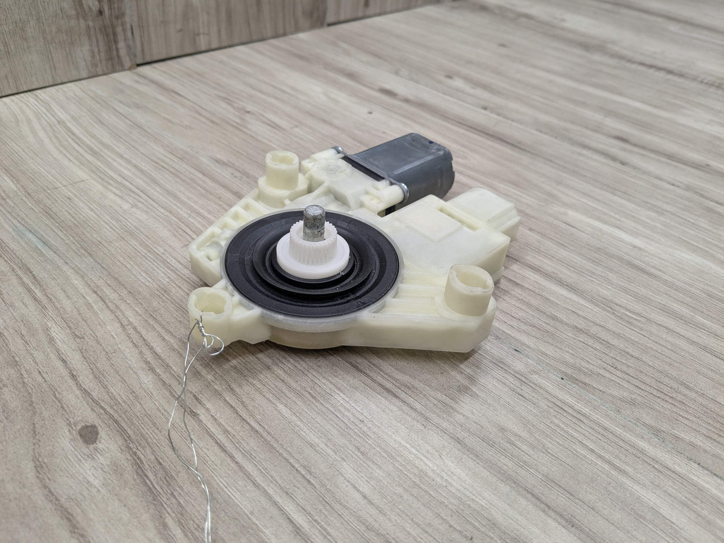 OEM BMW F90 G01 G12* G30 X3 X5 Front Right Passenger Door Window Regulator Motor